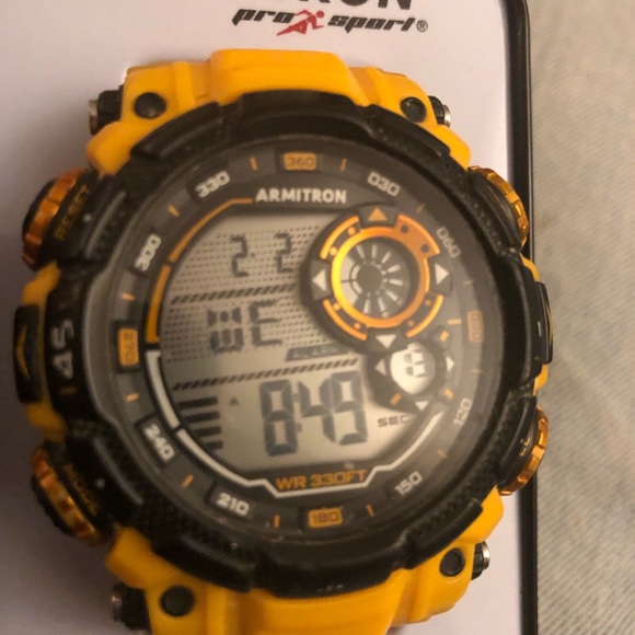 Watch - Picture 3 of 5